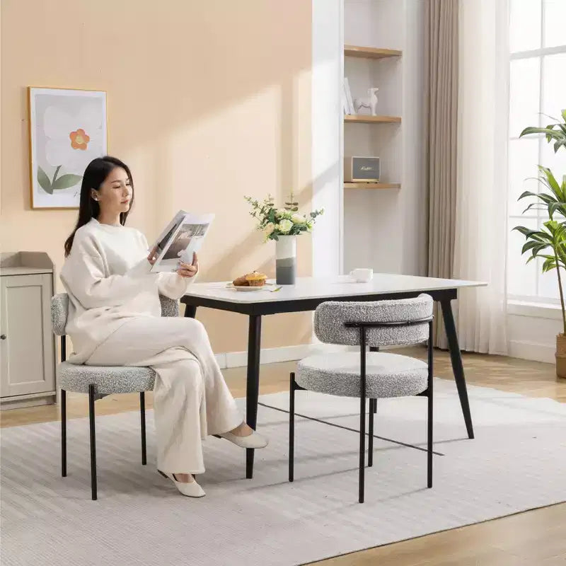 Lot de 2 chaises de salle à manger modernes en bouclette, design barillet rond, assise épaisse et pieds en métal, chaises d'appoint confortables pour cuisine ou salon