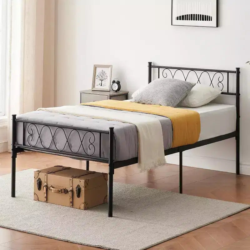 Cadre de lit plateforme en métal de taille double avec tête et pied de lit, cadre de lit en forme de cœur, rangement sous le lit de 31 cm